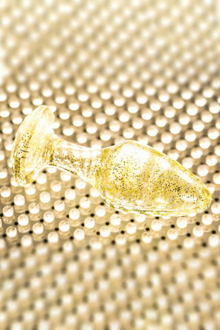 Золотистая акриловая анальная втулка - 8 см. Золотистая акриловая анальная втулка - 8 см.