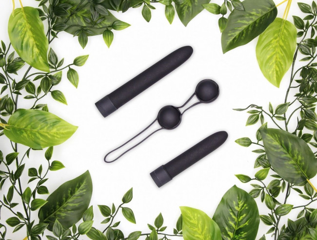 Черные вагинальные шарики Geisha со шнурком Черные вагинальные шарики Geisha со шнурком