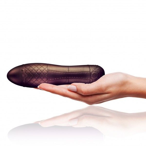 Вибромассажер с металлическим блеском Zeppelina - 18 см. Вибромассажер с металлическим блеском Zeppelina - 18 см.