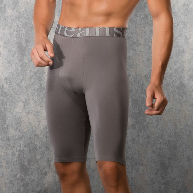 Мужские трусы-боксеры длиной до колена Мужские трусы-боксеры длиной до колена