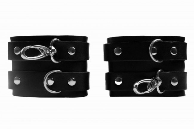 Черные широкие наножники с креплением на карабинах Черные широкие наножники с креплением на карабинах