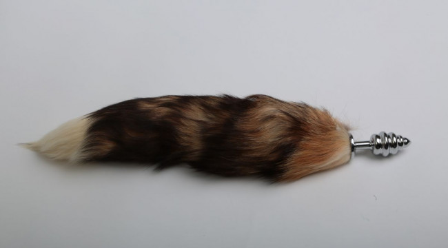 Серебристая анальная пробка с хвостом "Королевская лиса"