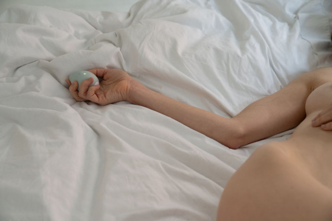 Серый вибростимулятор Minna Life Limon Серый вибростимулятор Minna Life Limon