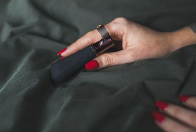 Черный вибромассажер-насадка на пальчик DiGiT - 9 см. Черный вибромассажер-насадка на пальчик DiGiT - 9 см.