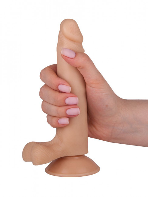 Реалистичный фаллоимитатор №6 с мошонкой - 16,5 см. Реалистичный фаллоимитатор №6 с мошонкой - 16,5 см.