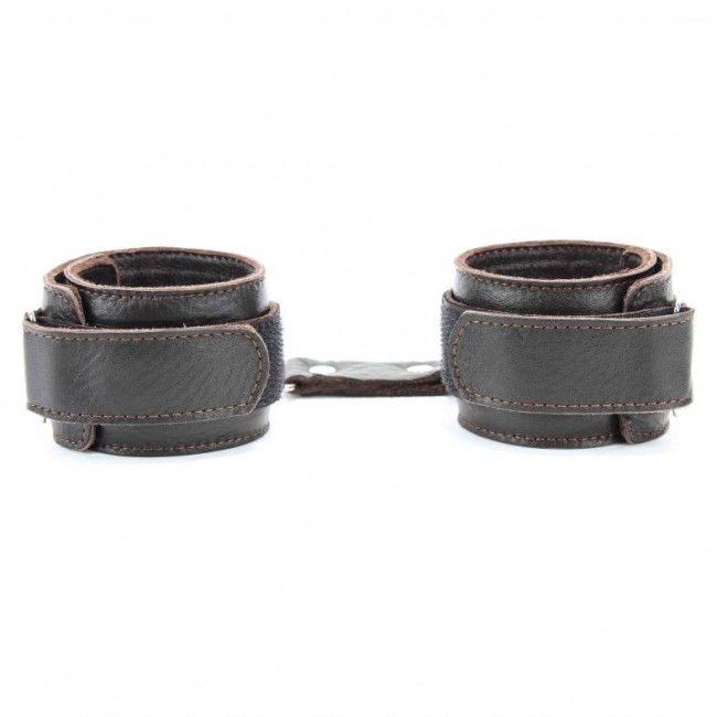 Коричневые кожаные оковы с клепками Коричневые кожаные оковы с клепками