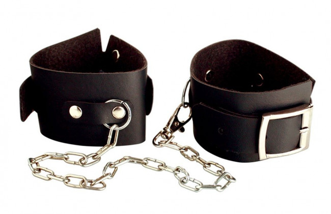 Наручники из винила Beginners Cuffs Наручники из винила Beginners Cuffs