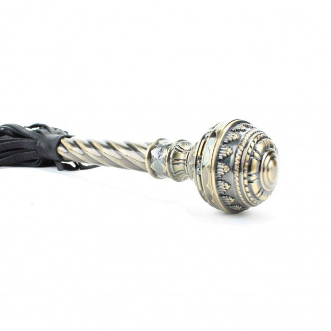 Чёрная многохвостая плеть с кованой рукоятью - 40 см.