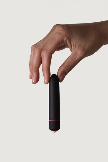 Черная компактная вибропуля Univibe - 9 см. Черная компактная вибропуля Univibe - 9 см.