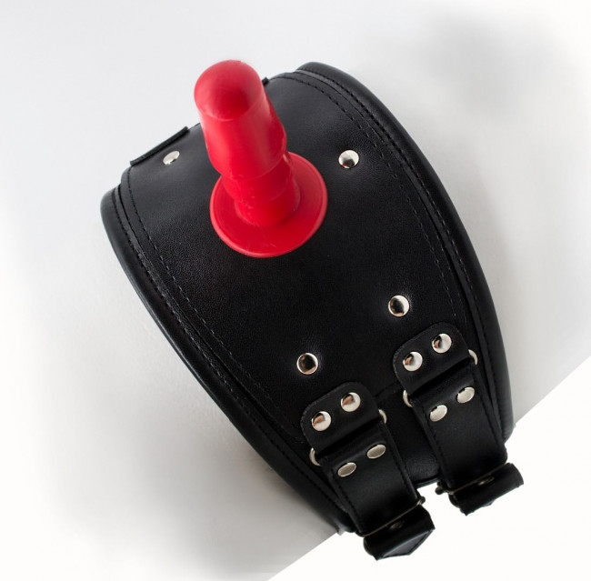 Черный пояс на бедро "Люкс" с телесной насадкой Черный пояс на бедро "Люкс" с телесной насадкой