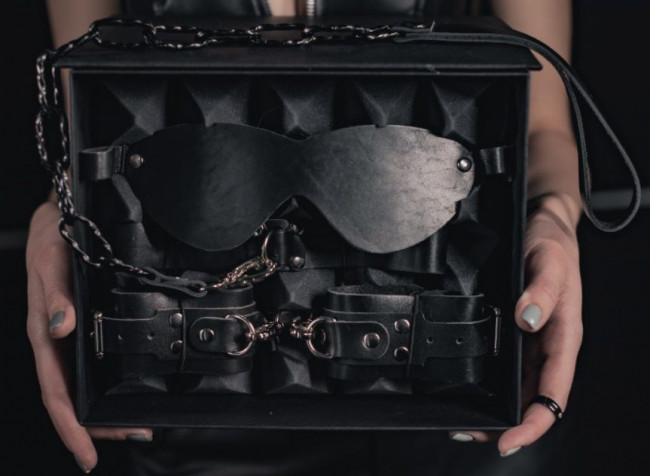 БДСМ-набор в черном цвете "Послушный муж" БДСМ-набор в черном цвете "Послушный муж"