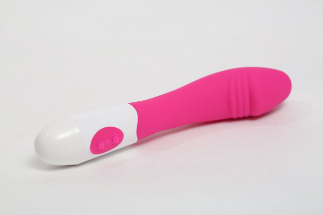 Розовый силиконовый вибратор с 9 видами вибрации и пульсации - 19 см. Розовый силиконовый вибратор с 9 видами вибрации и пульсации - 19 см.