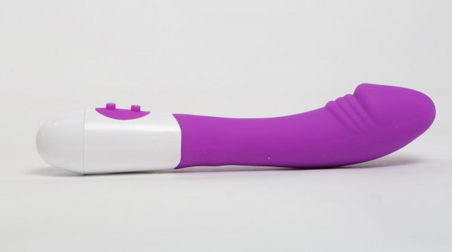 Фиолетовый силиконовый вибратор с 9 видами вибрации и пульсации - 19 см. Фиолетовый силиконовый вибратор с 9 видами вибрации и пульсации - 19 см.