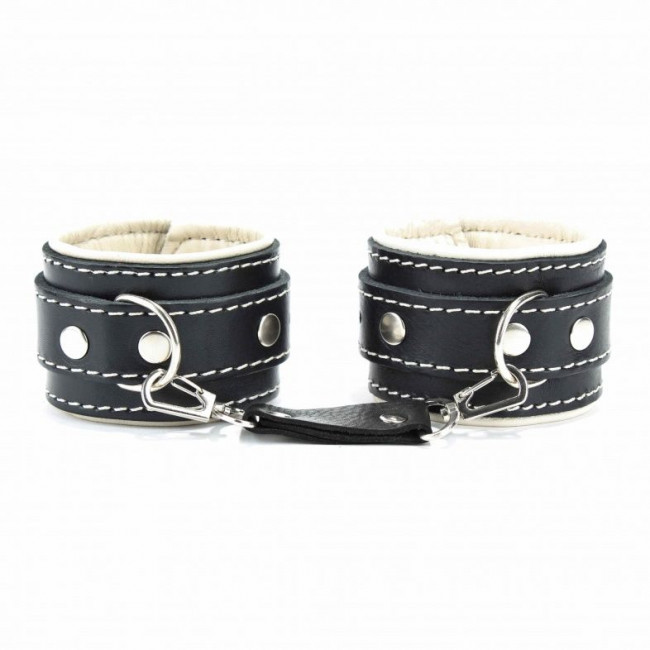 Оковы на руки со светлым подкладом 