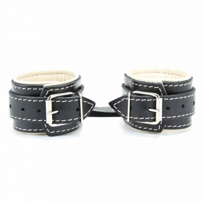 Оковы на руки со светлым подкладом 