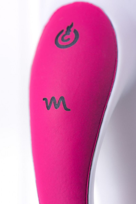 Розовый вибратор с клиторальным стимулятором ELLY с подогревом - 21,5 см. Розовый вибратор с клиторальным стимулятором ELLY с подогревом - 21,5 см.