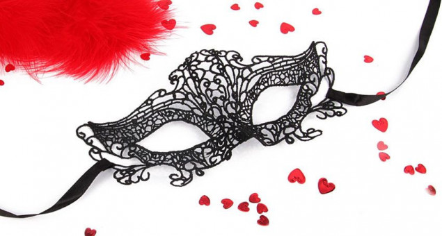 Черная ажурная текстильная маска "Марлен"