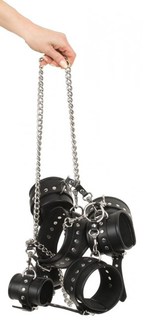 Черный бондажный комплект с цепями Черный бондажный комплект с цепями
