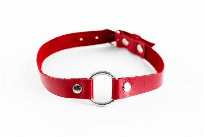 Красный чокер из натуральной кожи Красный чокер из натуральной кожи