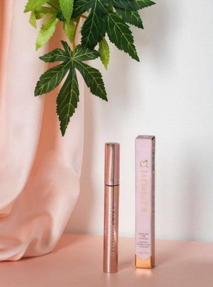 Блеск для губ с эффектом объема и повышения чувствительности - 7 мл. Блеск для губ с эффектом объема и повышения чувствительности - 7 мл.