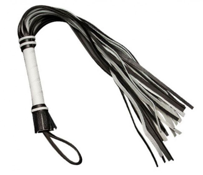 Чёрно-белая многохвостая плеть - 65 см. Чёрно-белая многохвостая плеть - 65 см.