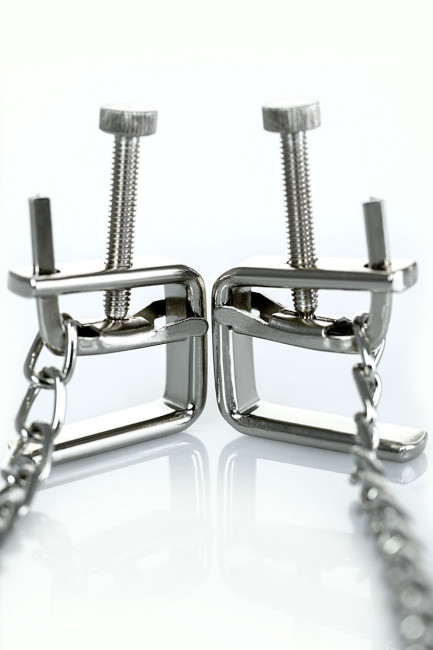 Серебристые зажимы для сосков Theatre с цепочкой Серебристые зажимы для сосков Theatre с цепочкой