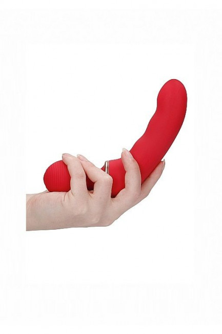 Красный двусторонний вибратор Charm - 18 см. Красный двусторонний вибратор Charm - 18 см.