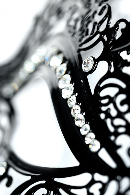 Соблазнительная черная маска Theatre Соблазнительная черная маска Theatre