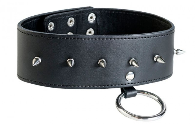 Чёрный кожаный ошейник с шипами Чёрный кожаный ошейник с шипами
