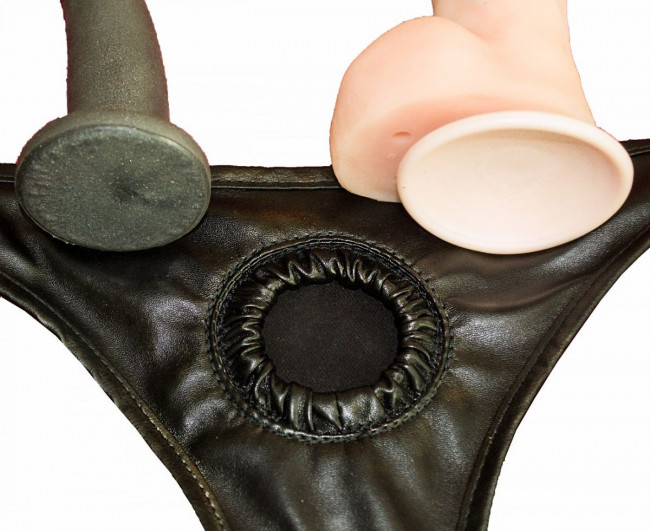 Трусики харнесс премиум класса с 2 насадками WOMAN CUBA Трусики харнесс премиум класса с 2 насадками WOMAN CUBA