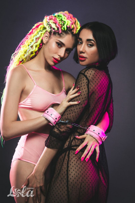 Розовые наручники Calm Розовые наручники Calm