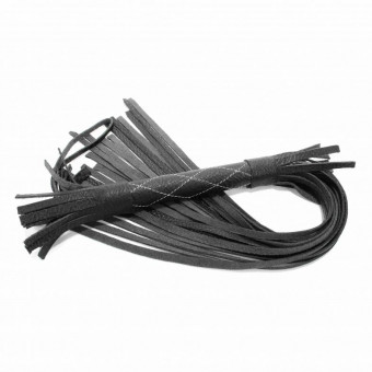 Аккуратная чёрная плетка  из натуральной кожи