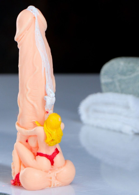 Фигурное мыло "Удержание" с ароматом клубники со сливками - 95 гр. Фигурное мыло "Удержание" с ароматом клубники со сливками - 95 гр.