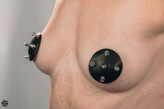 Черные пэстисы с шипами Royce Черные пэстисы с шипами Royce