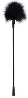 Чёрная щекоталка из пластика с пушком на кончике