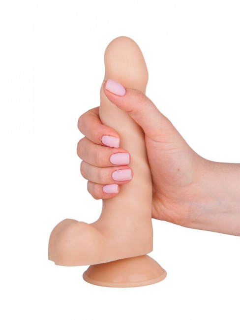 Фаллоимитатор №25 с мошонкой на присоске - 16,5 см. Фаллоимитатор №25 с мошонкой на присоске - 16,5 см.