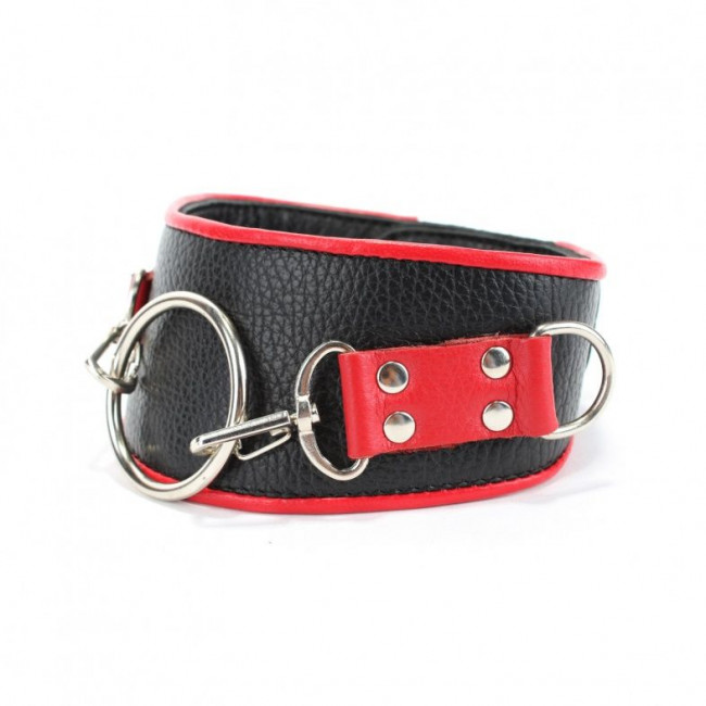 Черный кожаный ошейник с кольцом Черный кожаный ошейник с кольцом