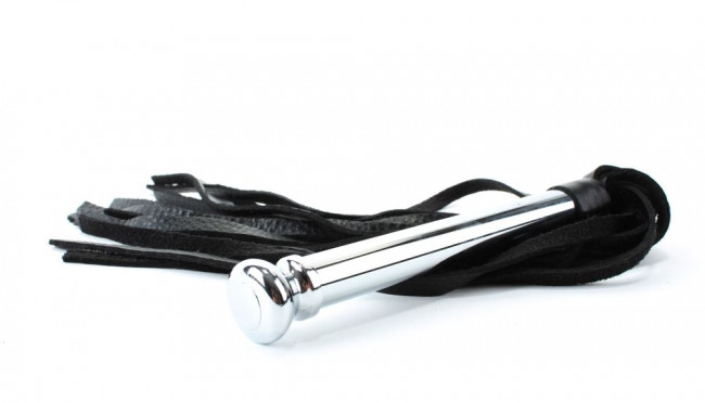 Черная плеть с металлической рукоятью - 50 см.