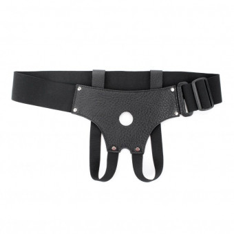 Трусики для страпона с маленьким отверстием 