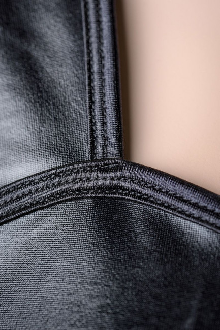 Облегающее платье с прозрачными вставками на спинке Облегающее платье с прозрачными вставками на спинке